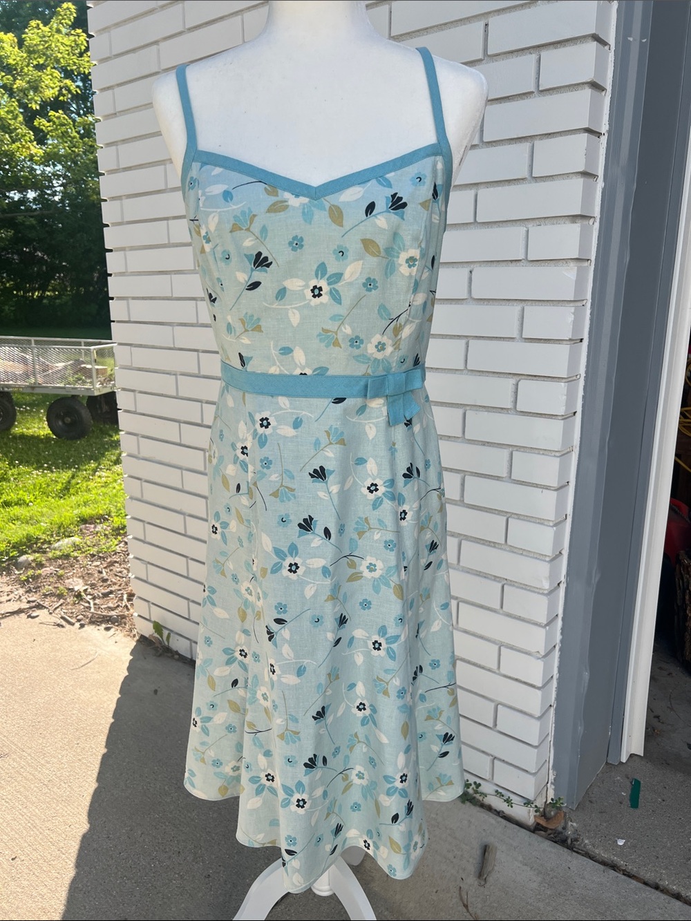 LOFT Light Blue Floral Linen-Blend A-Line Dress sz 6 - Picture 2 of 8